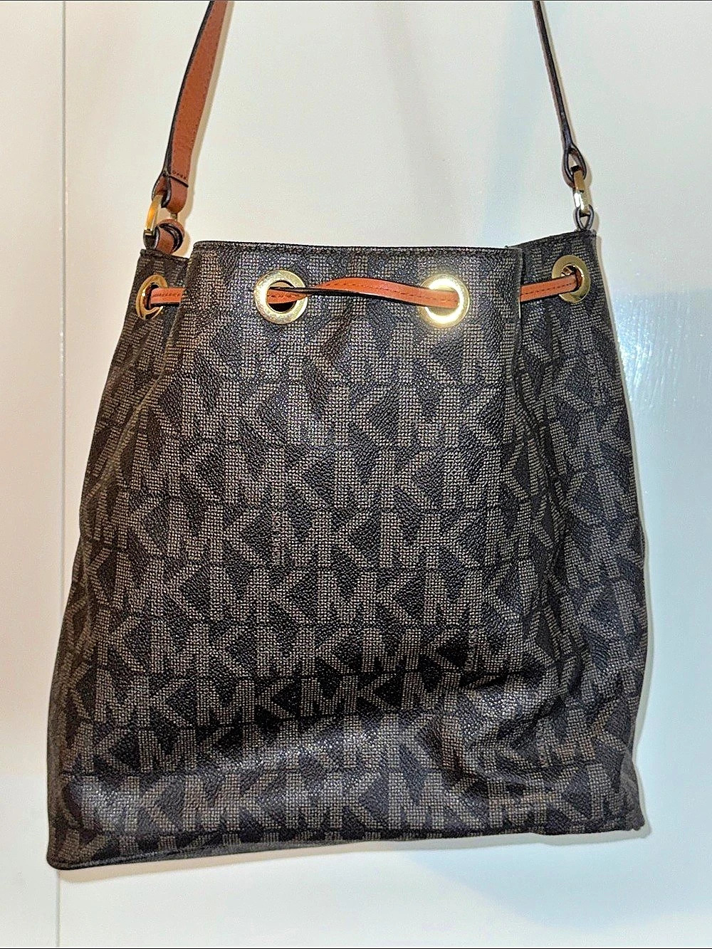 Michael Kors Monogram Bucket Shoulder Bag - Picture 8 of 8